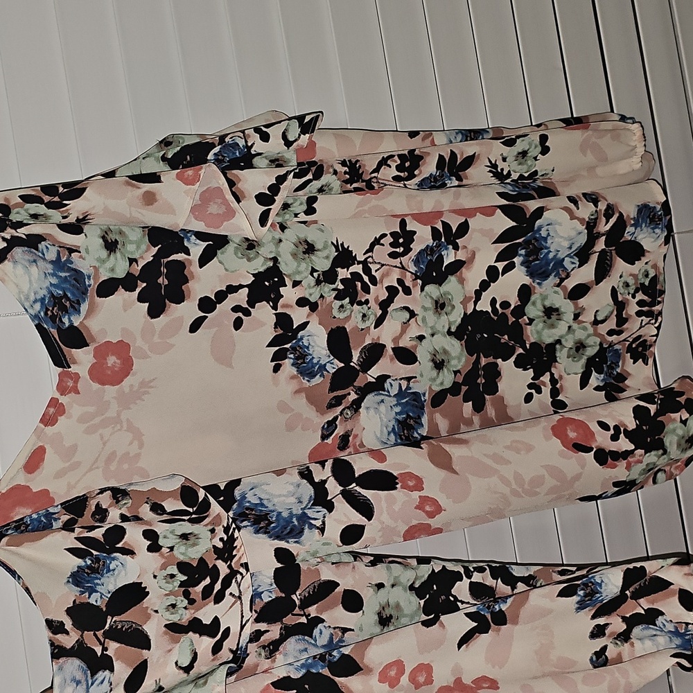 BOLD elements Floral Blouse - Pink and Blue 🦉